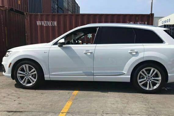 18款奥迪Q7加版3.0T现车到店豪华卓越体验