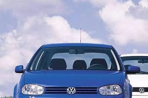 德国最畅销的“神车”升级了 高尔夫8配置堪称紧凑级帕萨特？