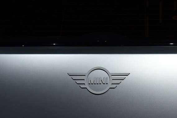 扁平化设计 MINI将于明年启用全新LOGO