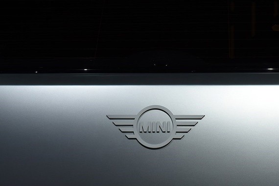 扁平化设计 MINI将于明年启用全新LOGO