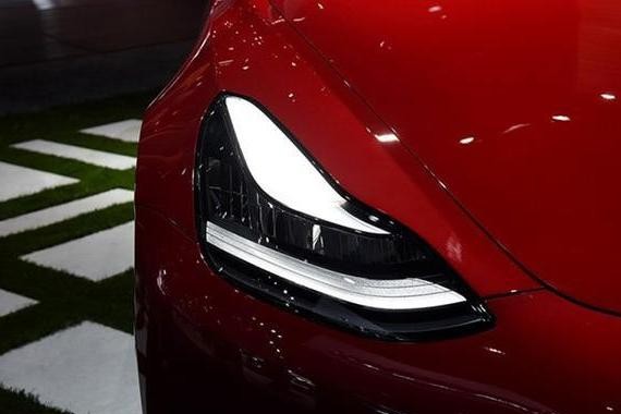 30多万豪车新的选择，造型个性化，科技感十足，BBA的压力来了？