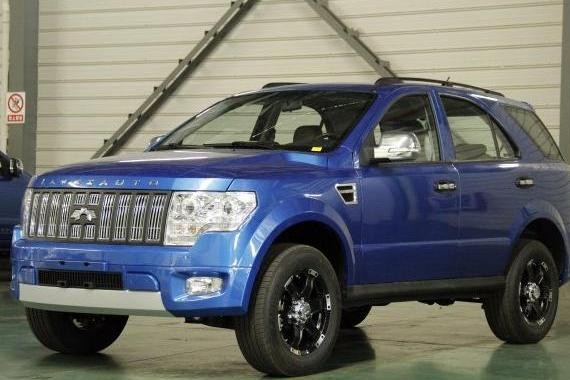 这个牌子没几个人认识，看车头以为是进口豪车，其实不到10万！