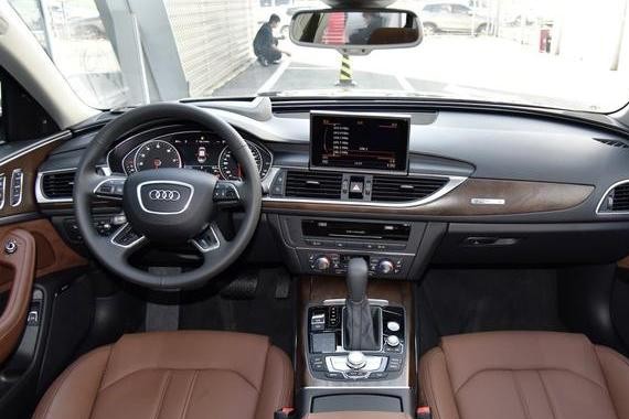 称霸中国市场30年，成功人士首选，如今降8万，还买啥3系和奔驰C