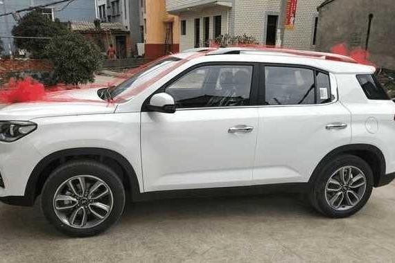 下跌3万! 车主4S店提全新现代IX35, 4米车长不输H6, 正常跑7个油