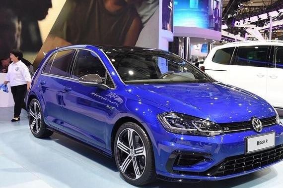 一台福克斯就能让宝马吃灰？思域连尾气都吃不到