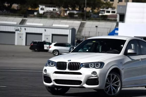 自从开上这些SUV，就再也没有追不到的妹纸了