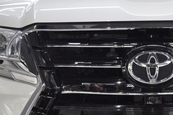 陆巡改脸雷克萨斯？这“混血”造型一般车型hold不住！