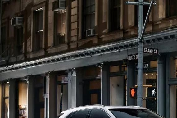 豪华品牌产品下探，正大光明挺进合资品牌腹地