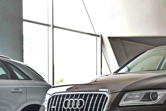 事业有小成，先花8万买豪华SUV合适不？