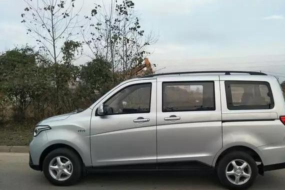 长安大手笔之作，搭1.5L配大7座起售4万，宏光准备好接招了吗？