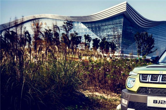 野性十足的小鲜肉，北汽BJ20引起众人围观