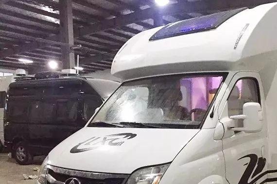 6人乘坐舒适 佳乐大通自动挡房车售价36.8万