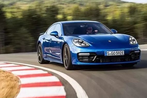 看一眼就能让人加价也想买？这几辆车哪来的魅力？！