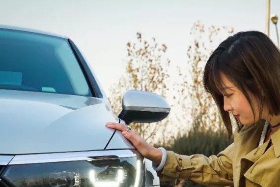 不愿在宝马里哭的女生，最后选了一辆什么车？