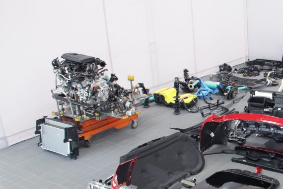 全新哈弗H6翻滚三周半之后，被拆解了……