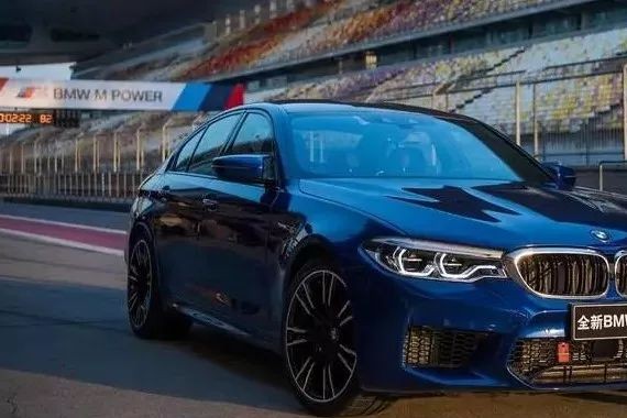 上海F1赛道最快四门轿车头衔易主 奔驰奥迪侧目 宝马一边偷笑