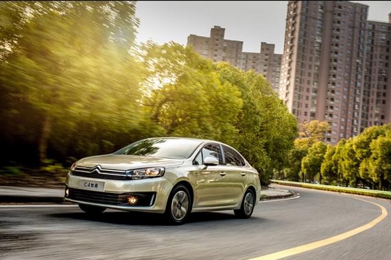 英朗和卡罗拉盛行时，大多数人选择了C4世嘉