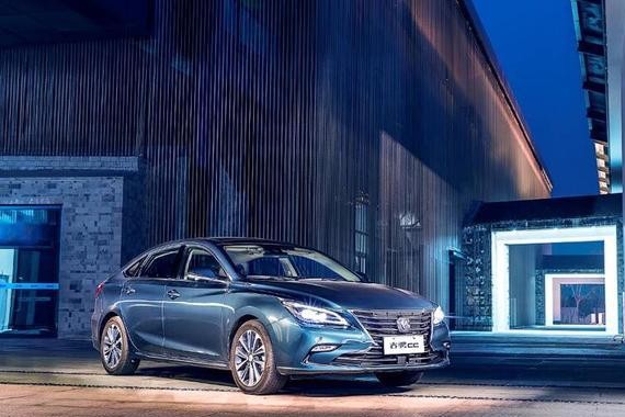 最强国产B级车，名图看到直接认输！看价格博瑞自愧不如！