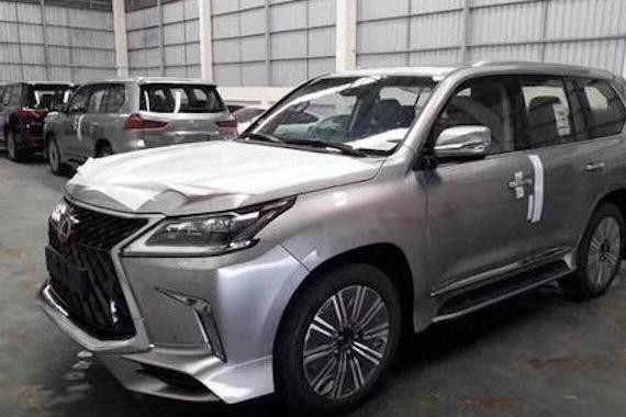 最丑的雷克萨斯SUV亮相，定价超百万，网友说：还不如北汽呢！