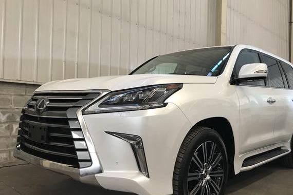 有钱人的大玩具——雷克萨斯LX570