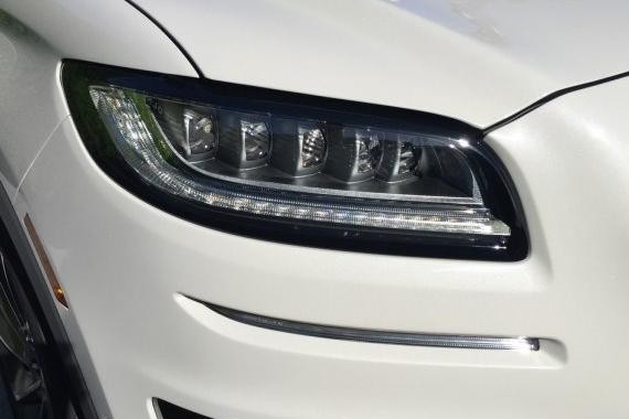 品牌比奔驰高端，重隔十三年再度入华，颜值配置完虐Q5，仅35万