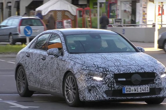 奔驰全新A级三厢版谍照 将搭9速变速箱