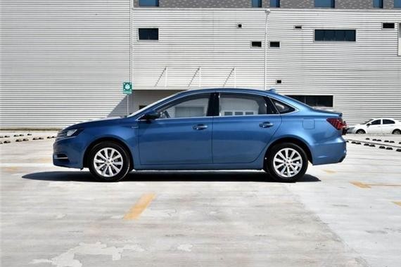 几款最省油又特别适合年轻人开的紧凑级家用车型！