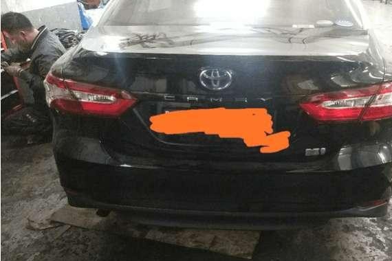 男子提18款丰田凯美瑞混动版, 车主: 这内饰档次不输奔驰宝马