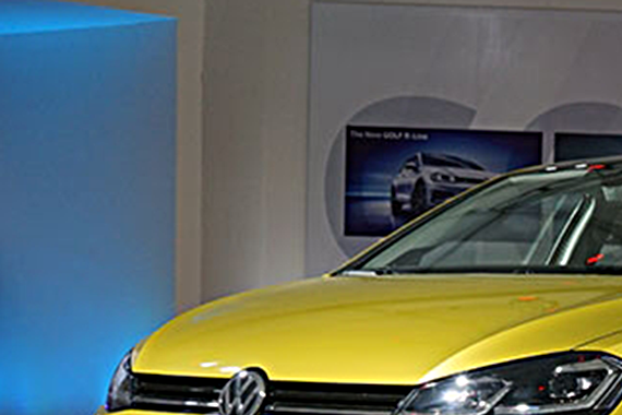 花了4万元买了辆车，如何最有效地装出豪车的范？