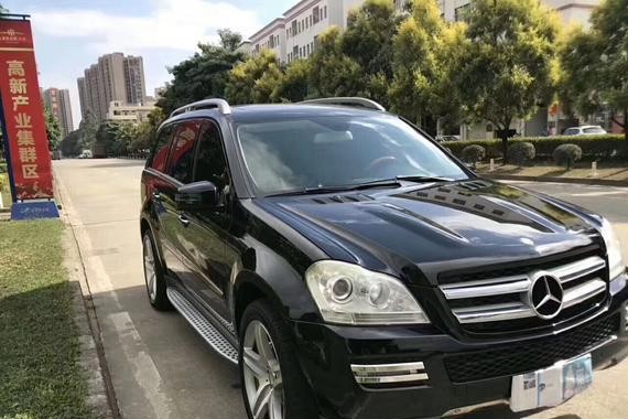 217万落地的奔驰GL550，现今仅售20万，车主：比其他全尺寸SUV好看