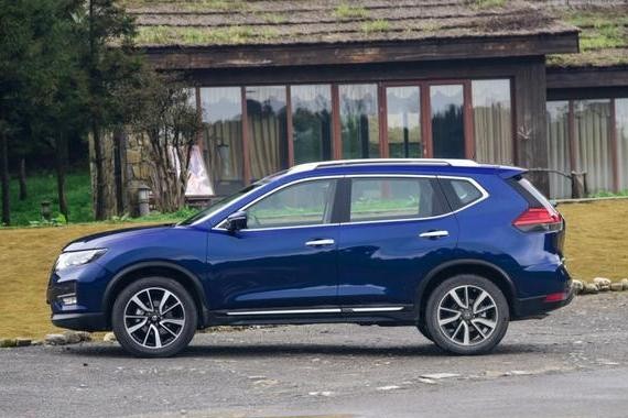 经济省油与豪华配置之间的较量，别克昂科威和日产新奇骏怎么选？