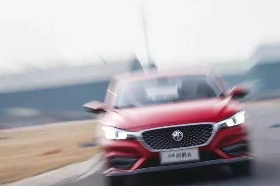 名爵给你一个快速获得G级赛车驾驶执照的机会要不要？