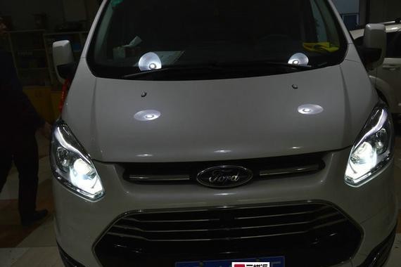 福特途睿欧爆改双光透镜，前途一片光明