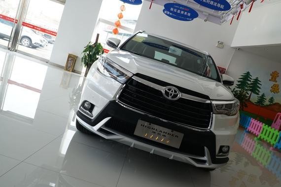 汉兰达4s店问价无现车，竟需再加两万装饰！