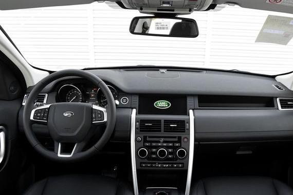 这台7座路虎仅30万，可以开出70万的格调， 不懂为啥加价等汉兰达