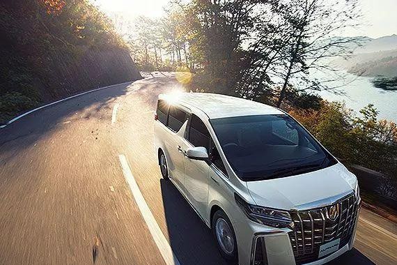 加价王埃尔法改款了，这阵仗，只怕更难买到了