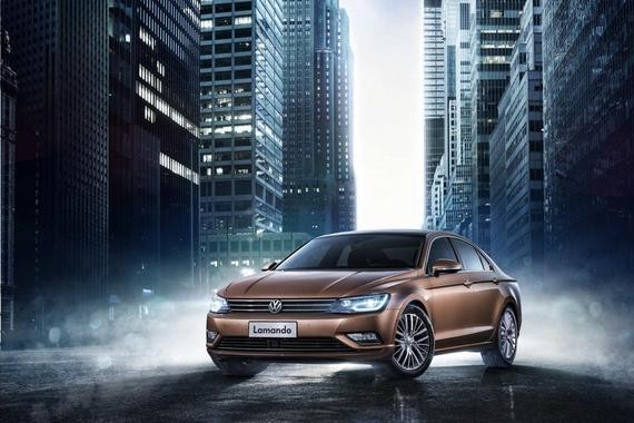 大众凌渡现降价6.5万，轴距2.6米、内饰高级，最低价12万！