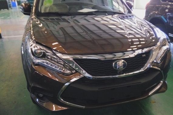 比亚迪唐新款实拍，七座哦！