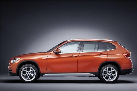 宝马3系和宝马X1哪个好一点？家用哪个更合适？