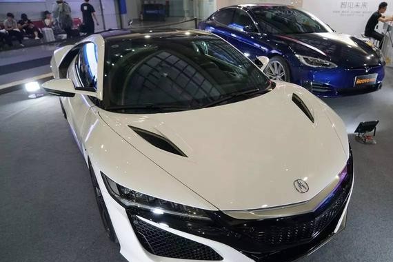 红旗只是摆设？深港澳车展豪车震馆