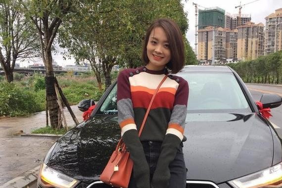 南方美女媳妇儿当车模 18款时尚型大黑A6L