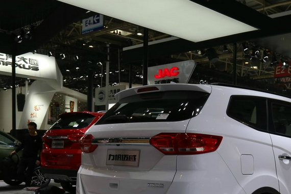 力帆再放大招，七座SUV，售价不到6万！能否击败哈弗H6？