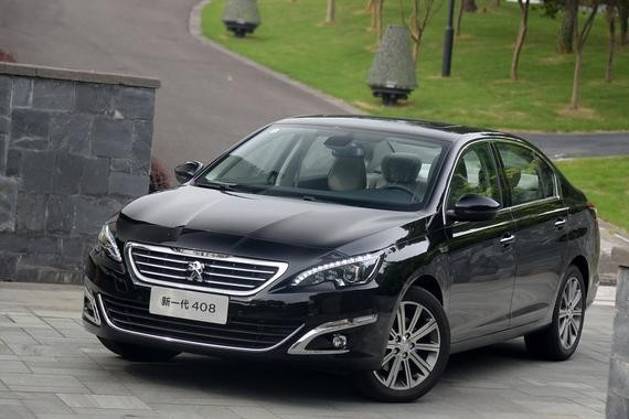 标配6气囊，高速稳如牛，空间大过卡罗拉，不到10万果断放弃朗逸