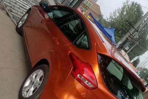 福特福克斯汽车改色极光橙车身贴膜效果图