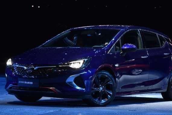 别克新款即将来袭，颜值碾压思域，完胜速腾，为何都等它降3万？