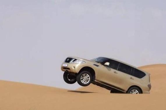 18款途乐Y62 四驱带锁有越野能力 尺寸巨大开出去有面儿