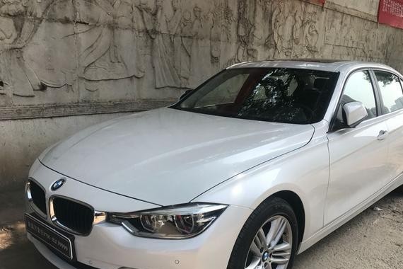 宝马320新增高音头，倒车影像加装，用最少的钱得到最好的效果！