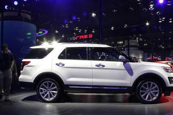 内饰媲美X5，车长5米超途昂，全系四驱，23万吓哭汉兰达！