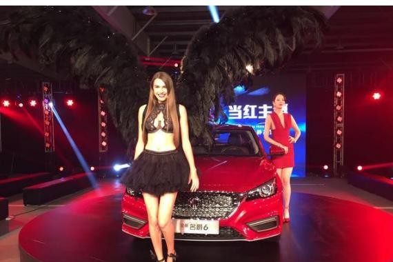 噱头比奔驰，宝马还强！这款国产车11月份才上市，现在就火爆全球