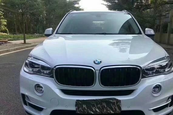 国人的最爱 2017款宝马X5 3.5 白外咖内